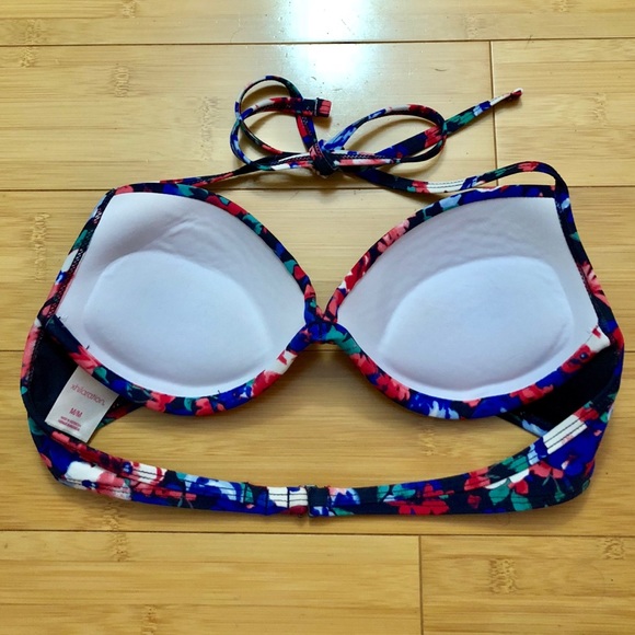 Target bikini top🐙 - Picture 2 of 4